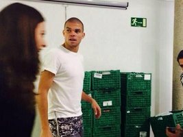 A notícia que está a fazer furor em Espanha, o que o português fez merece muito respeito ...